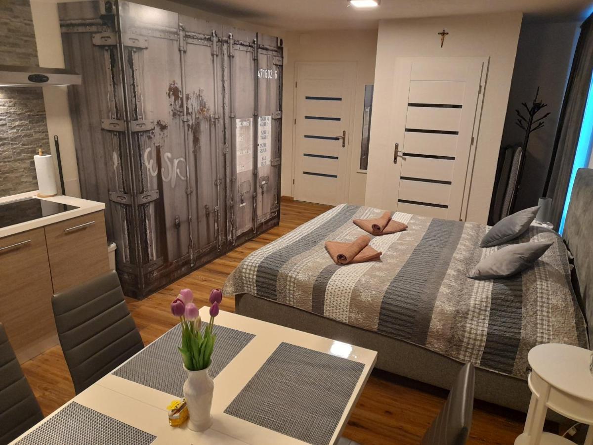 Honey Apartment Lendava Buitenkant foto